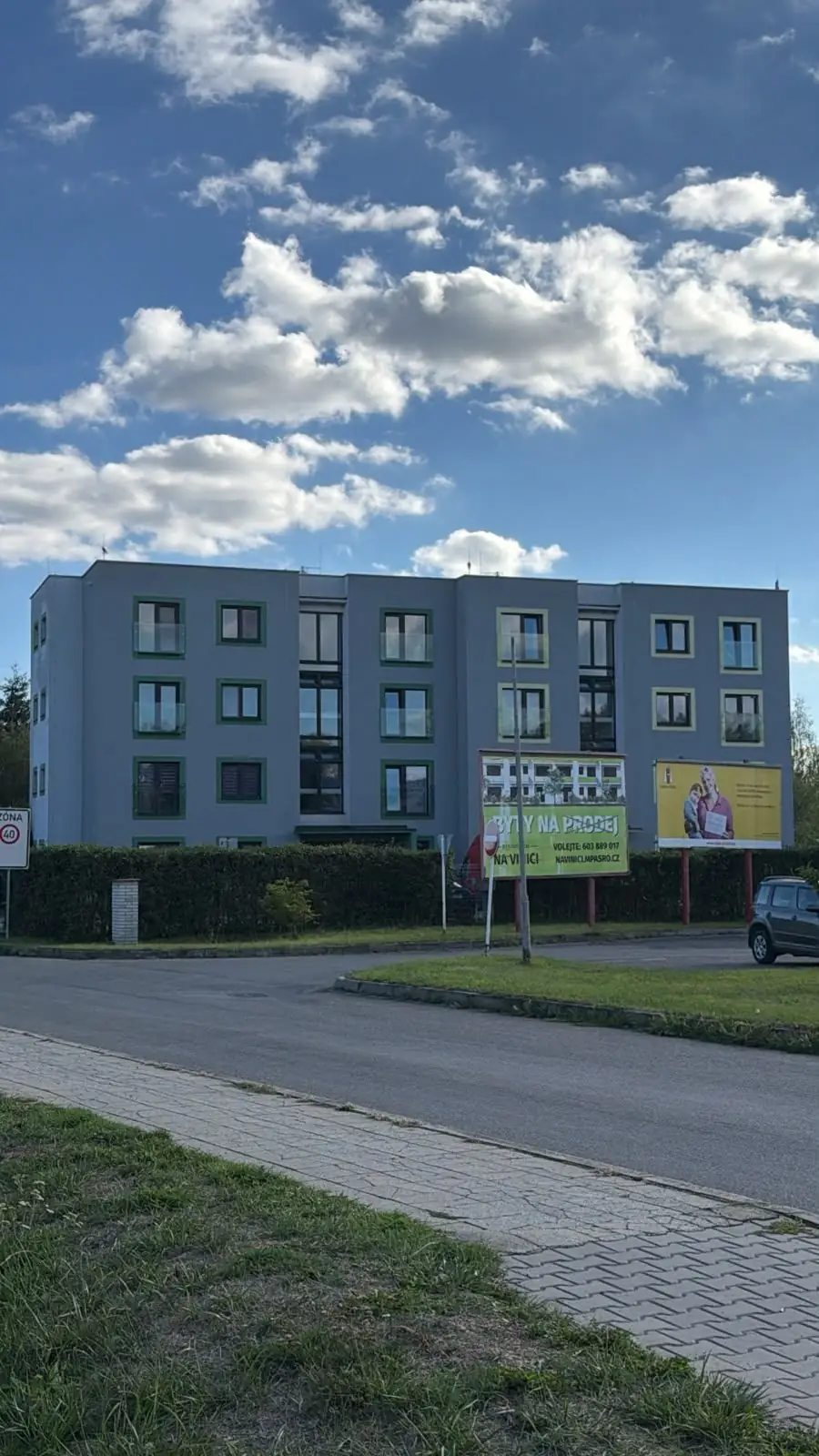 Bytový dům po výměně oken
